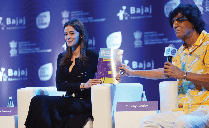 bajaj_hero_image_04