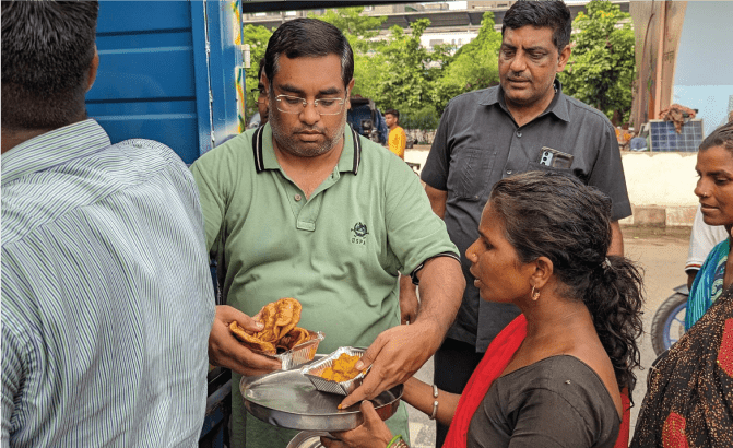 bajaj_hero_image_06
