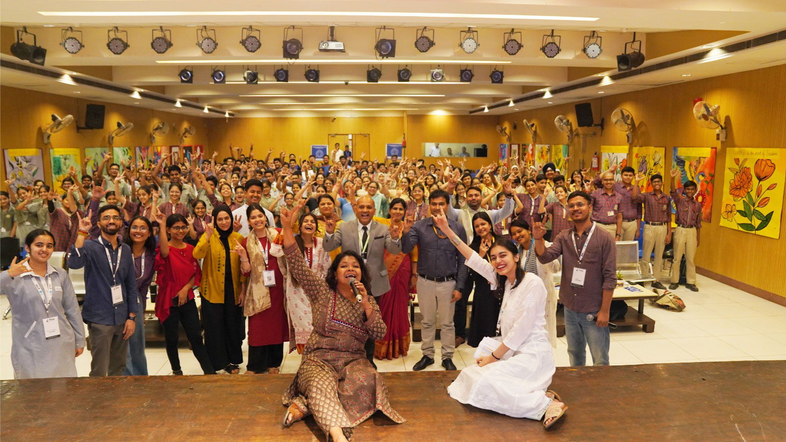 Image hover effect image